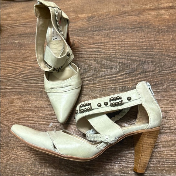 Spiral 8.5 EUC/Newer condition western vibe Seafoam light green Heels (39 EUR) - Picture 11 of 15